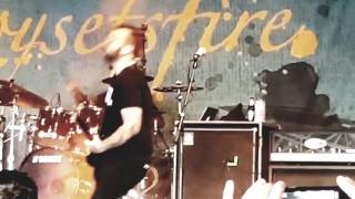 Boysetsfire - Bled dry live @ jera on air 2016