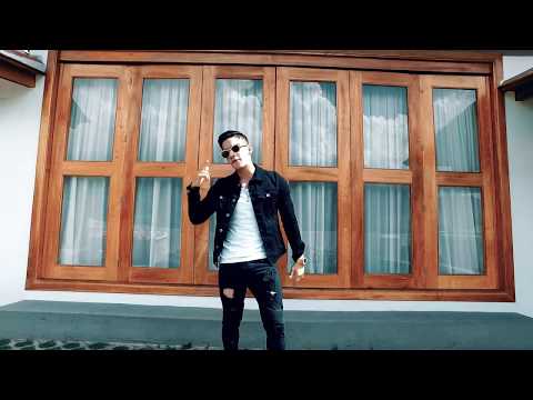 Confía - Eduard Crazy Boy  (Official Video)
