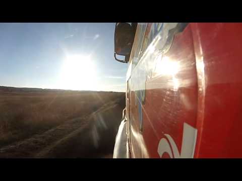 Aleš Loprais málem převrátil Tatru - 2 wheel rodeo!!!