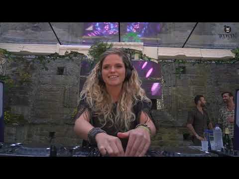 Mona Lee @ Thé Dansant Olympus (Mainstage)