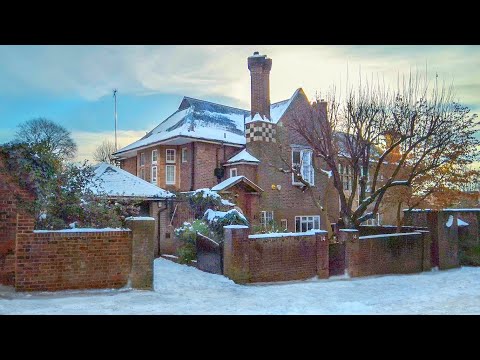 London Hampstead Village at Christmas ⛄️ Quaint Alleyways London Snow Walk ❄️ 4K 60FPS