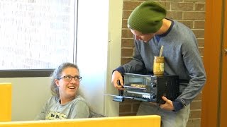 farse mananca galagios