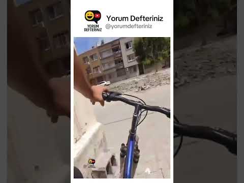 Küçükken bisiklet süren abimin önüne oturmuşumdur😂