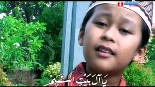 Download lagu Sholawat Versi Langitan Ya Ala Baitin Nabi - Nazich Zain mp3