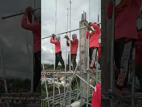 #short putting clamp and bracing GI pipe scafold.construction works