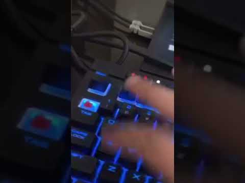 Guys do not buy this keyboard meme (original)