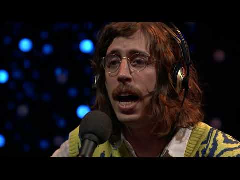 Tim Bernardes - BB (Garupa de Moto Amarela) (Live on KEXP)