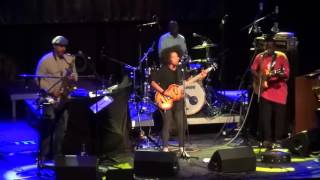 Ami Warning &amp; Band