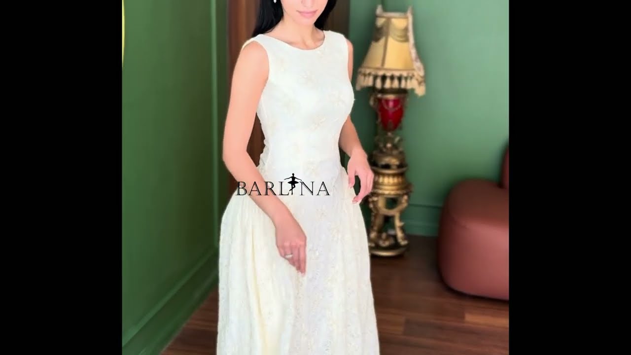 Soft off-white lace dress with a simple neckline - XXL