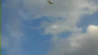 preview picture of video '**Tw 742 SKY Hawk** R/C 4 kanały ... Zajebisty samolocik'