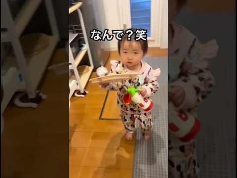 【なぜ？笑】上手にご飯を運ぶつもりが.. #baby #赤ちゃん #子育て #実況ベイビー tawaimonainitijouさんより！