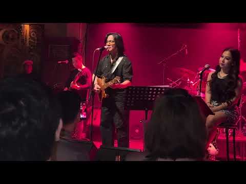 Hold On and Set You Free by Joey G. Live at 19East