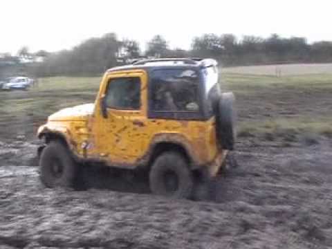 Jeep Clube Iatola 5ª Trilha da Cruzeta - Marcio no banhado.wmv