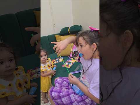 أشتريتلا مسطرة فرحت فيها كتير 😍 #لين #خالد #غيث