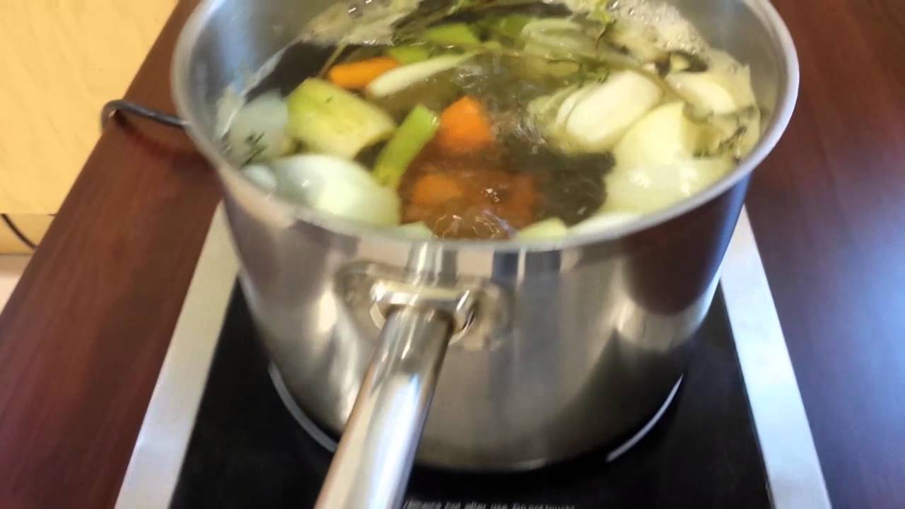 Court - bouillon  de légumes