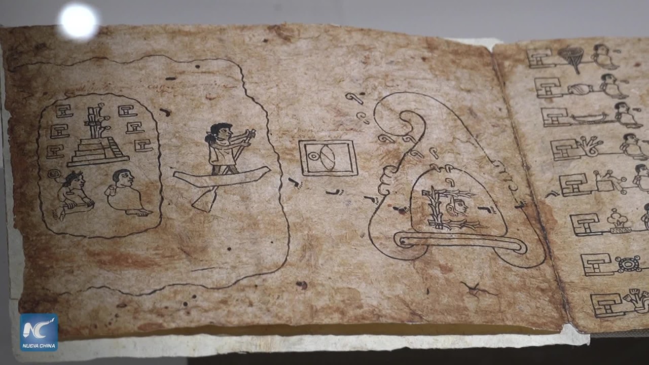 Códice Azcatitlan vuelve a México tras casi 200 años y abre una ventana al pasado mexica con Francia