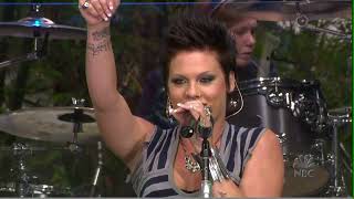 Pink - &quot;Feel Good Time&quot; LIVE (2003) [HD]