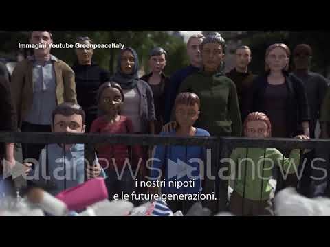 Greenpace travolge Boris Johnson di rifiuti per lo sport contro la plastica