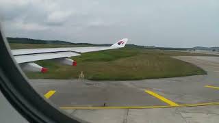 preview picture of video 'Take Off From KLIA - A330-300'