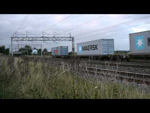 86607 & 86613, 4L92 Ditton   Felixstowe, Polesworth, 08:10:2013