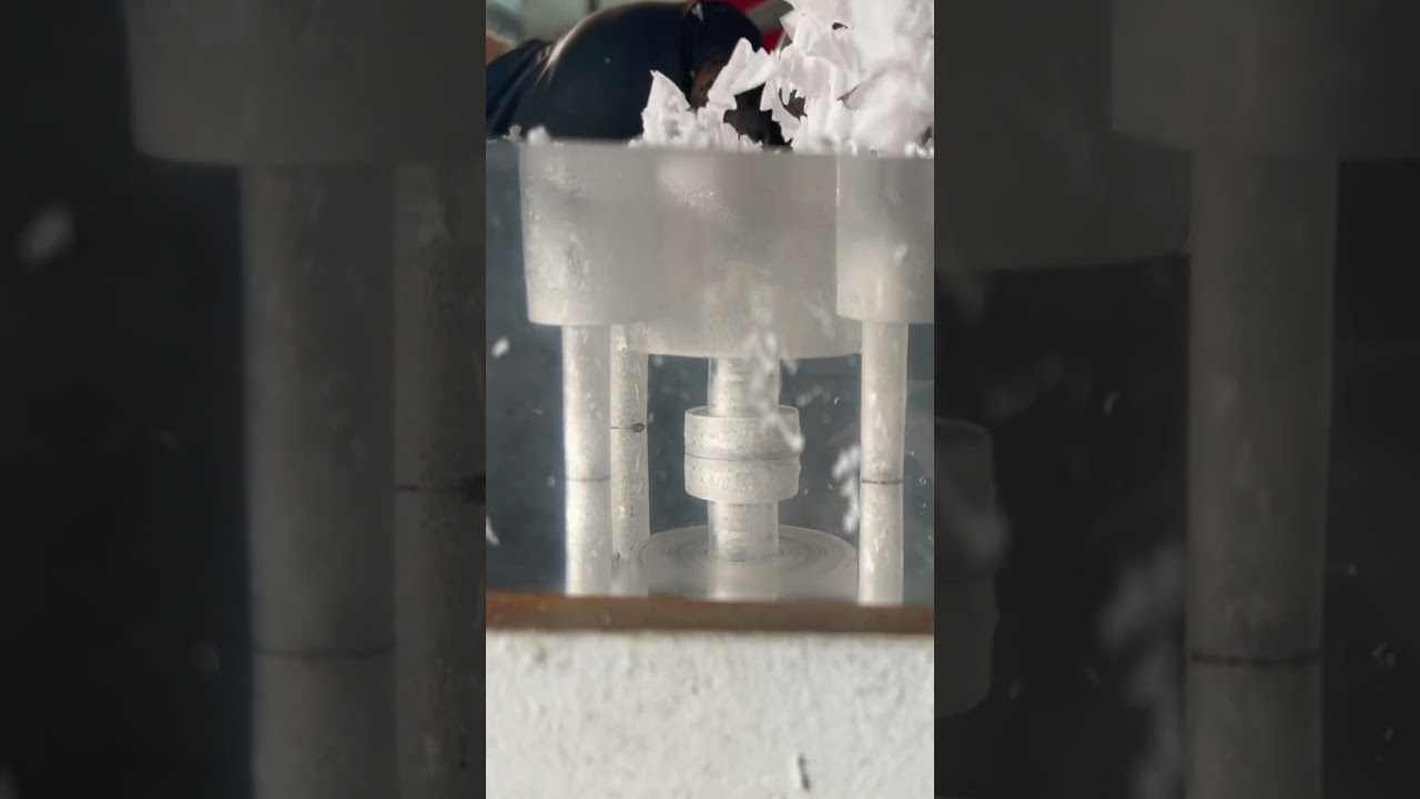 透明のエンジンを作る！はたしてエンジンはかかるのか？#Shorts