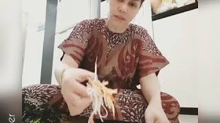 Download lagu Inilah 5 Video Mukbang ala Dj Katty butterfly yang Bikin Kalian Pada Laper mp3