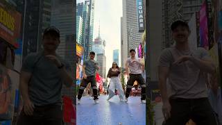 When you meet up with your friend before the matinee and you only have 10 mins 🕺💃🕺Amanda Halpern