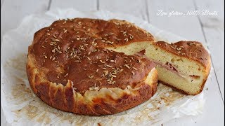 Torta salata soffice alla ricotta, ripiena di prosciutto cotto.