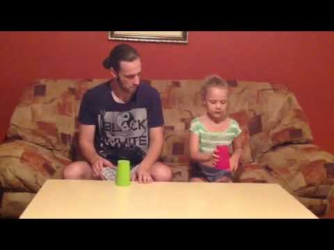 Lola & tata - The cup game / Igra sa casama  ;)