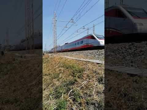 Frecciargento 8333 Roma Termini ( 8.58 )  Reggio Calabria centrale (. 14.06 )