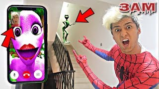 DO NOT FACETIME THE PINK ALIEN DAME TU COSITA AT 3AM!! *OMG SHE CAME TO MY HOUSE*