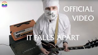Toska Fall - It Falls Apart video