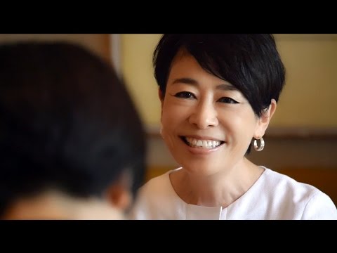 【安藤優子さんインタビュー】大切にしている「シンプルなファション、額装、きれいな言葉、心のバランスの取り方」 | Precious.jp（プレシャス）