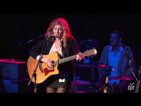 Caroline Smith + the Good Night Sleeps: Tying My Shoes