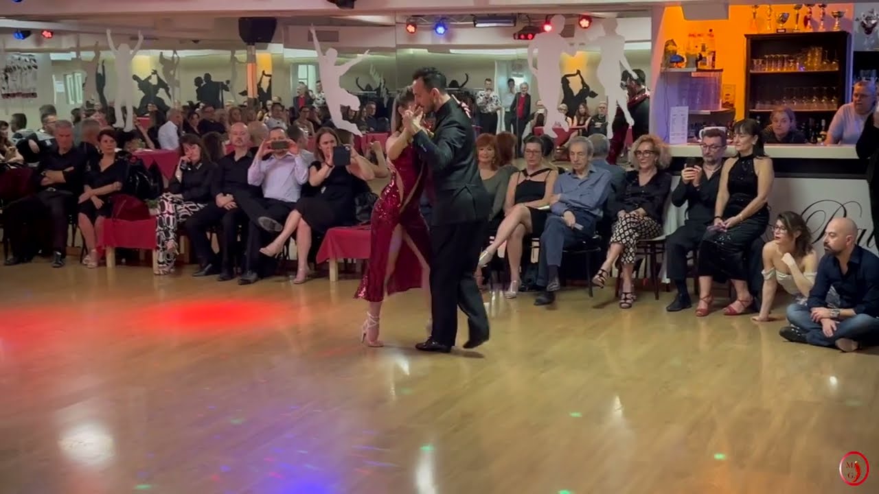 BRUNO CIARFELLA Y ALESSANDRA  MORO  Bailan PUGLIESE