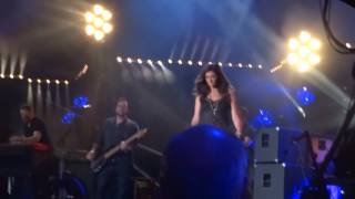 Darius Rucker and Karen Fairchild sing &quot;If I Told You&quot; live at CMA Fest