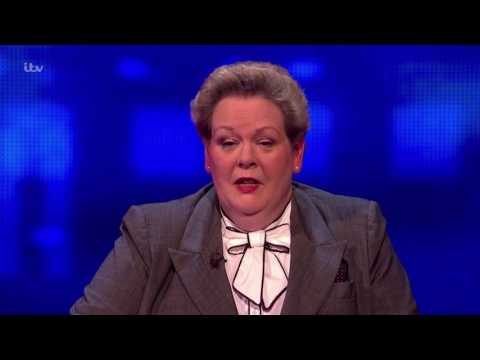 Jean Hugs Tasha As The Prepare For The Final Chase - The Chase