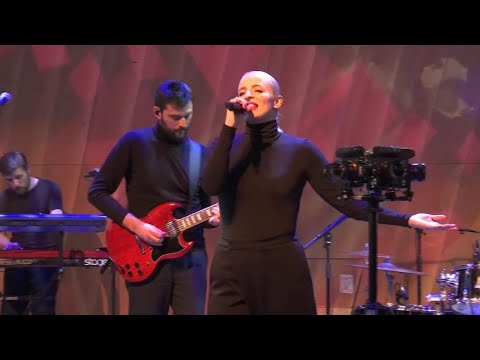 En lice pour l'Eurovision, rencontre avec le duo français "Madame Monsieur"