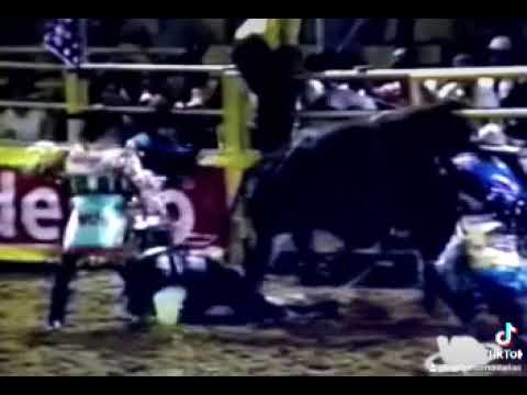 GUILHERME MARCHI X PIRATA - RODEIO DE FERNANDÓPOLIS 2003