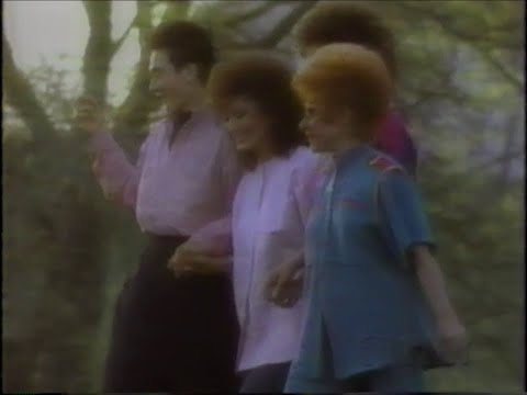 k.d. lang, Loretta Lynn, Kitty Wells & Brenda Lee - Honky Tonk Angels Medley