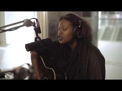 Basso Live - Mirel Wagner