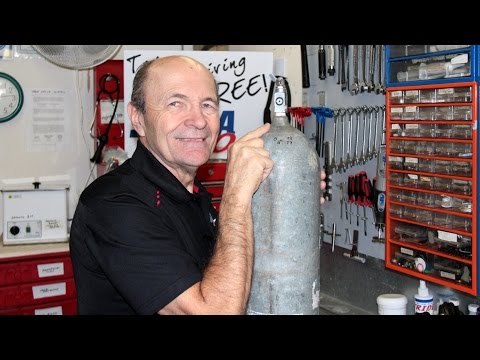 Steel vs  Aluminum Tanks - Scuba Tech Tips: S03E07