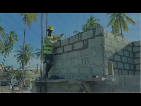 Vela Paje Construction – August 29, 2025 #25 | Workers Building Walls – Ground View