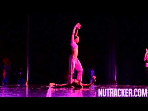 Backstage with Moscow Ballet - Arabian Variation seen from the wings