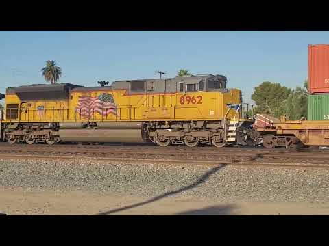 Eastbound Union Pacific Intermodal/Vehicle Train in Highgrove, CA  09/03/2022