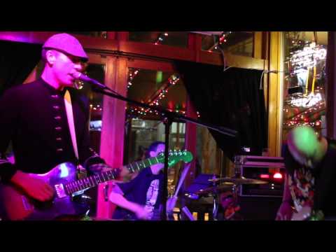 Chicago street pub jrossgreen live 2015