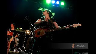 Yasi Hofer - Cosmic Stars (Basscover)