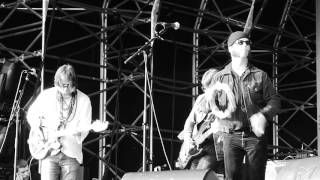 Brian Jonestown Massacre field day YEAH YEAH