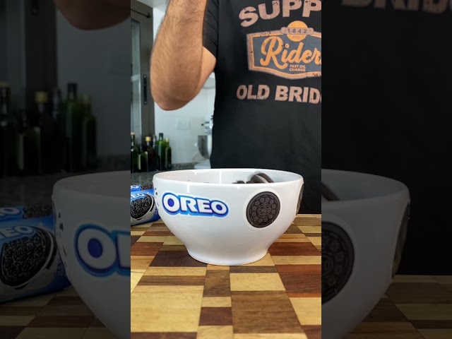 Vídeo relacionado con GirlZone Kit para Hacer Cake Pops Craze para Niñ@s Set de 80 Divertidas Piezas para Hornear con Deliciosas Recetas y muchos Accesorios Regalos Cumpleaños Navidad Ideal para Niños