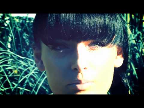 Anna - Greg Abek (version censurée)